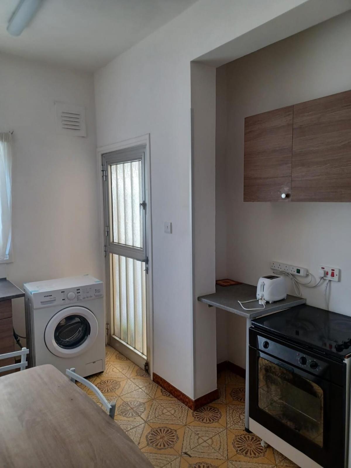 Terpsichore Holiday Apts Limasol Buitenkant foto